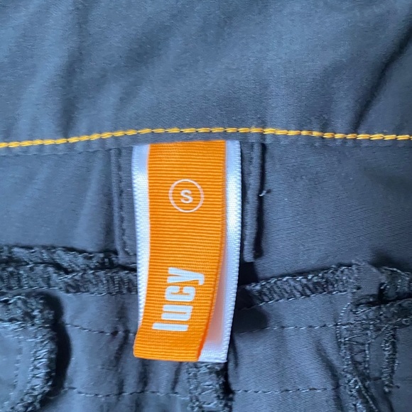 Lucy Women’s Dark Gray Athletic Cropped Pant - Picture 4 of 8